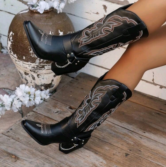 NEW WOMENS EMBROIDERED WESTERN STYLE MID-CALF BUCKLE CHAIN DECOR COWBOY BOOTS 👢 - Picture 2 of 5